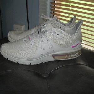 Nike air max sequent 3 le running sneakers